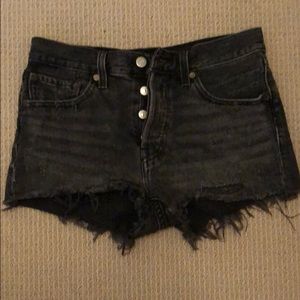 Levi’s gray jean shorts size 25